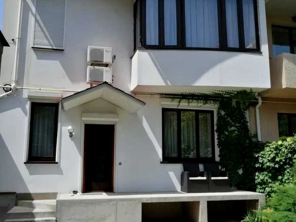 1826577491025563