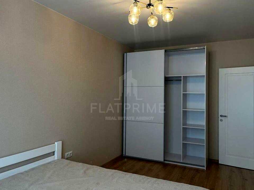 1827674179613444