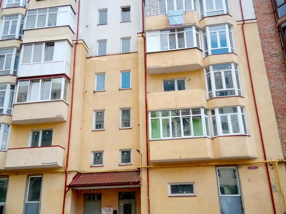 1829463828195100