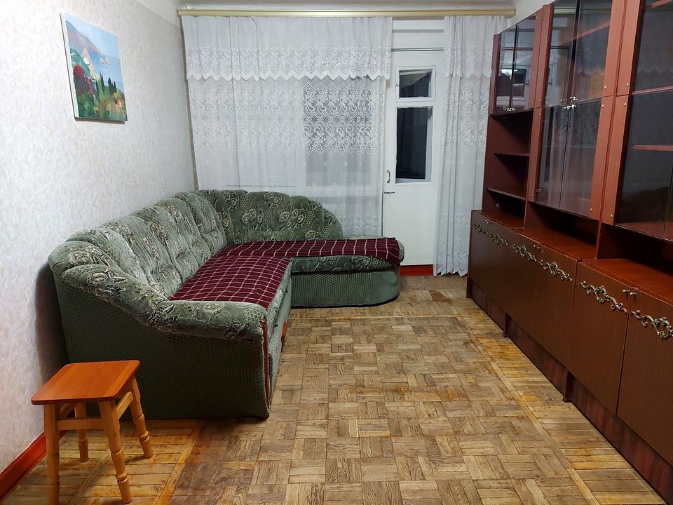 1818705565834446