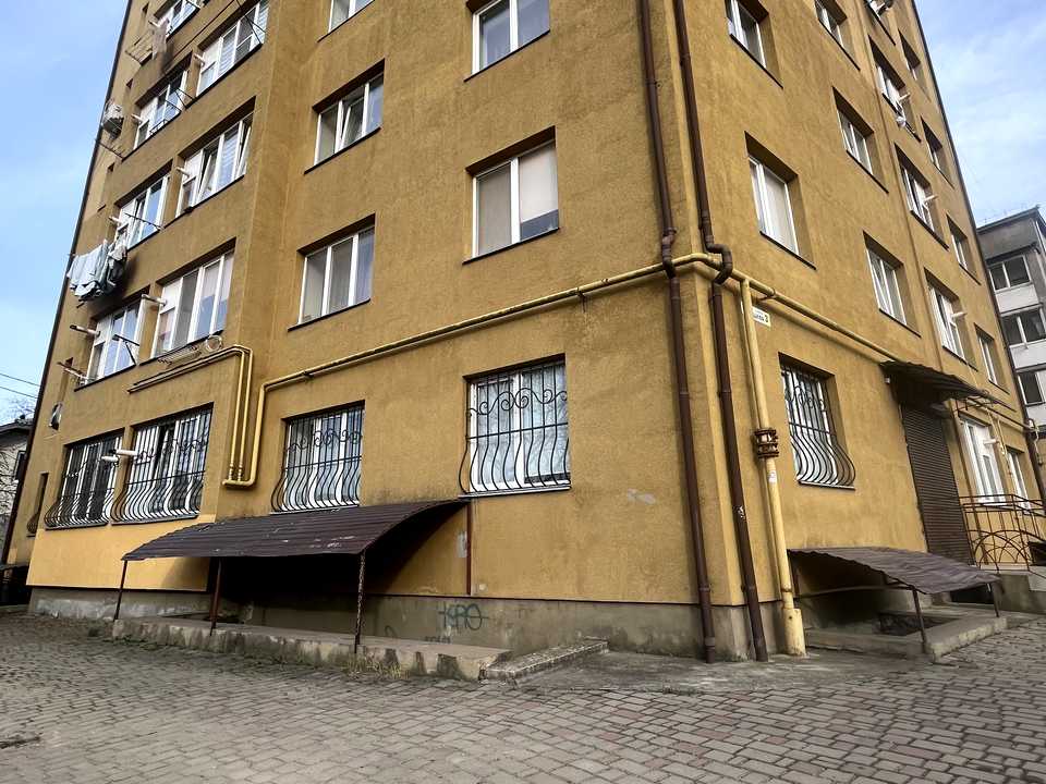 1832814395852214
