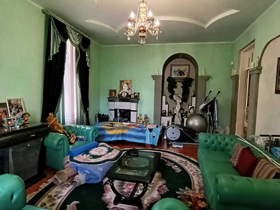 1843677335644763