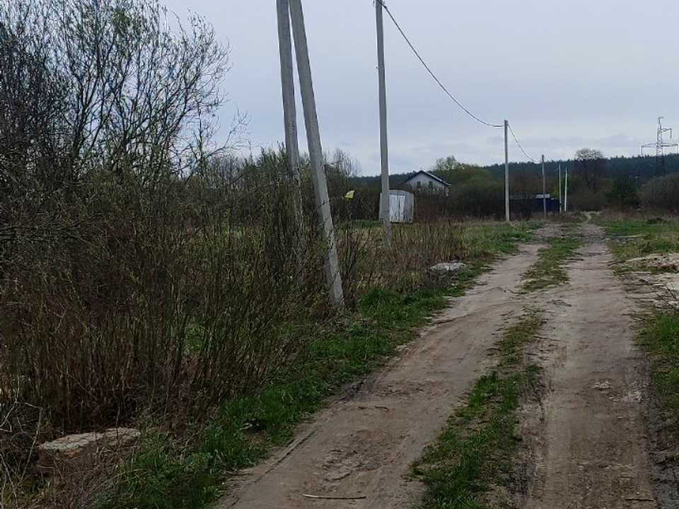1829618763402813