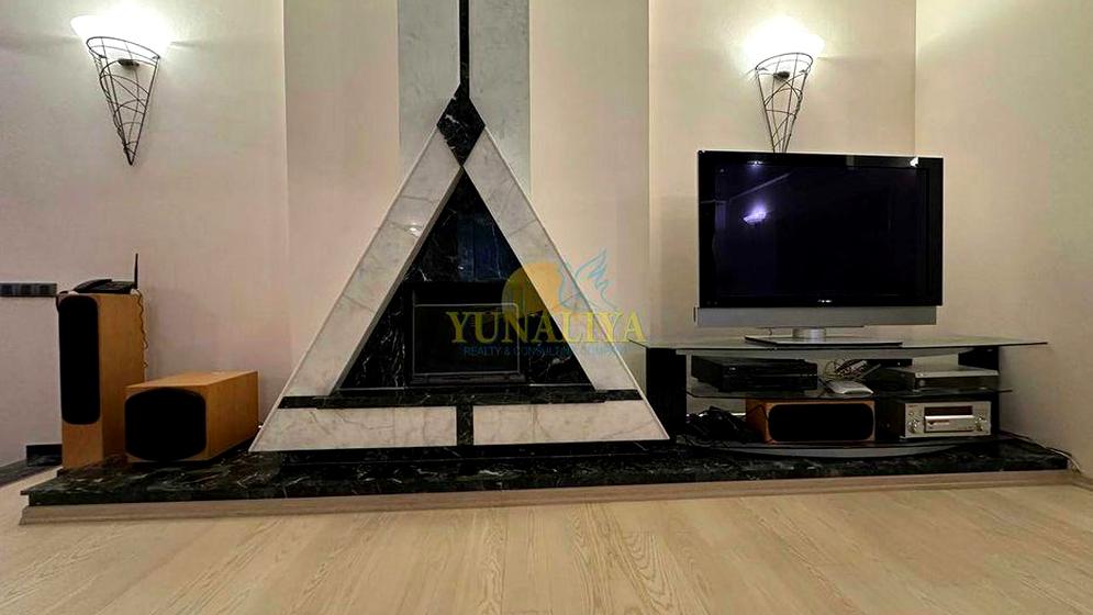 вулиця Ярославів Вал, 14-В