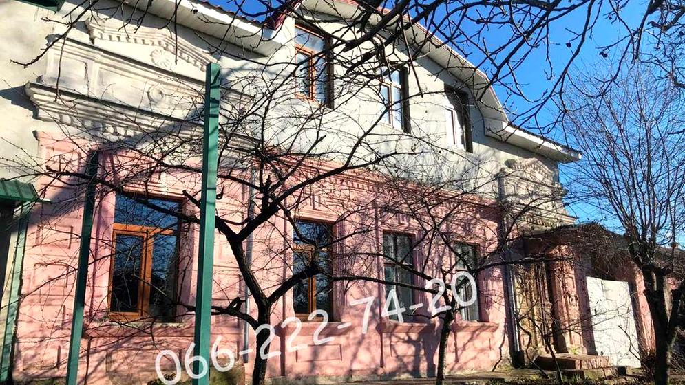 1-ша Слобідська вулиця, 8