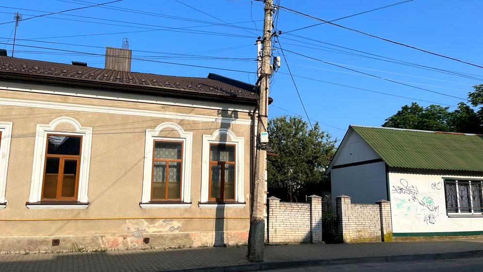 вулиця Героїв України