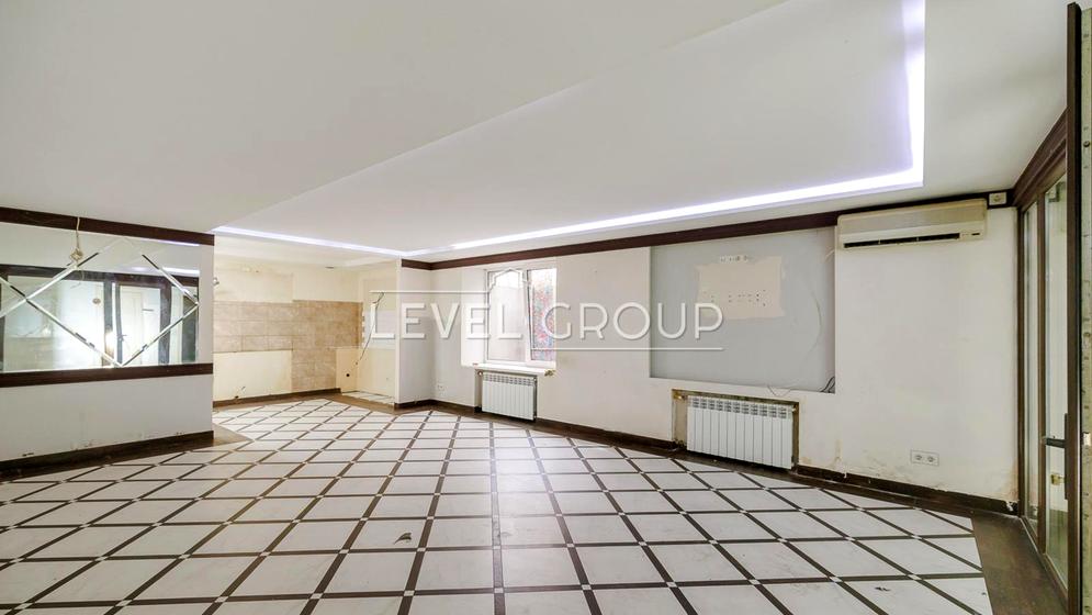 Уманська вулиця, 35