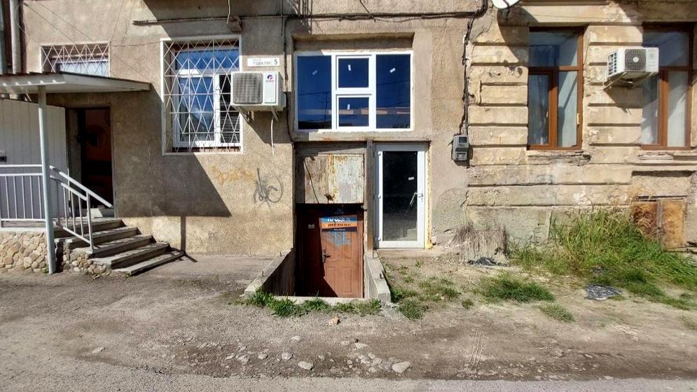 вулиця Підвалля, 5