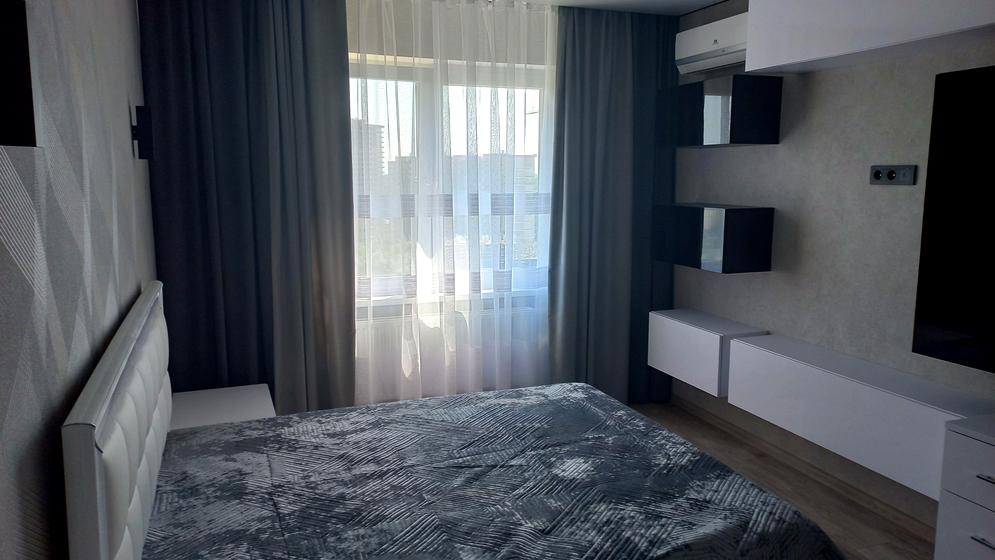 вулиця Самійла Кішки, Будинок 1