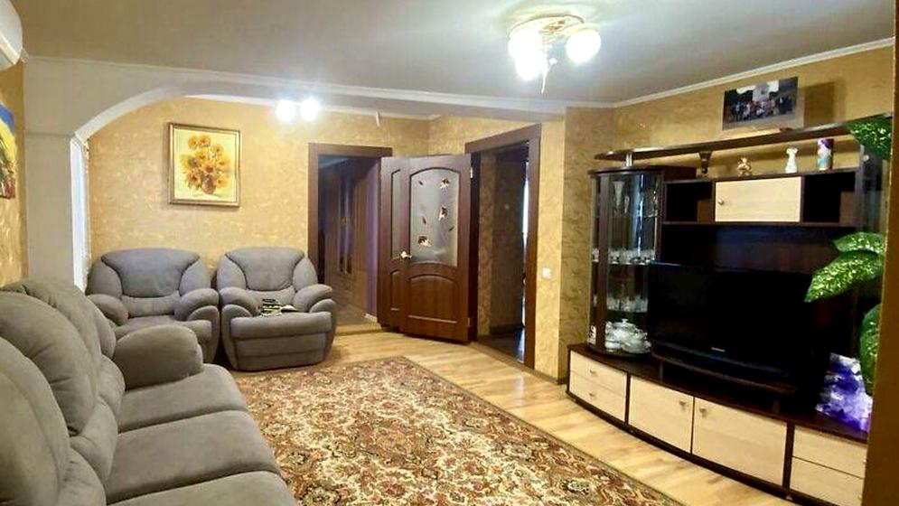 вулиця Миколи Зерова