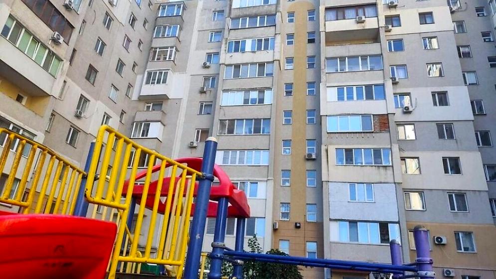 Центральна вулиця, 7