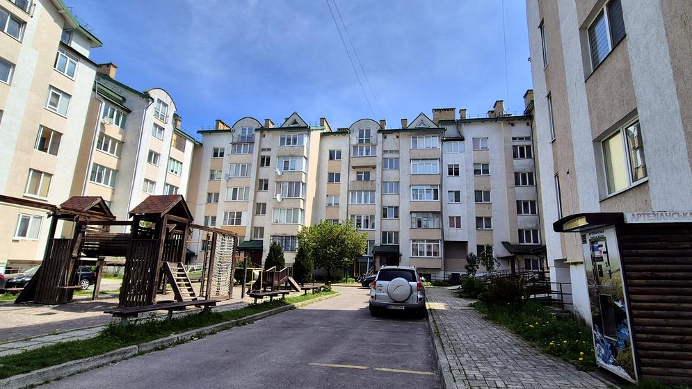 Кільцева вулиця, 11