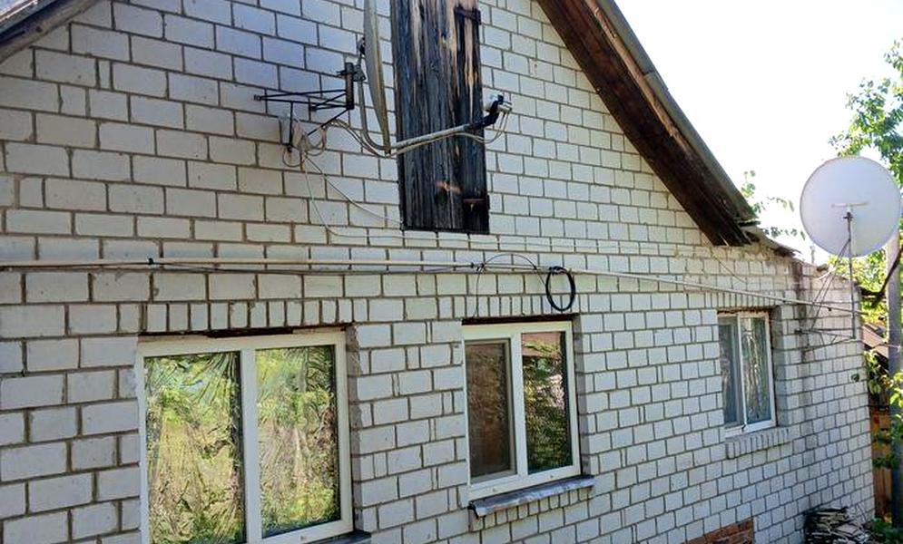 Будинок із земельною ділянкою