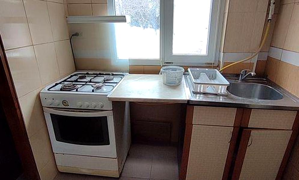 Здам будиночок на довгий термін.