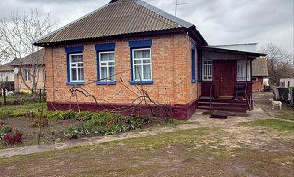 Продам  чудовий будинок в м . Носівка