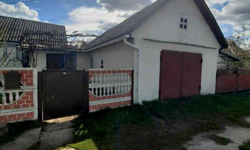 Терміново продається будинок в місті Жашків ,вулиця Барвінкова (Кутузова)