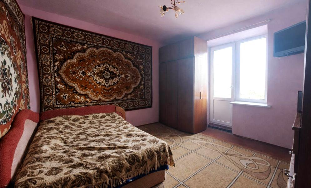 Слобідська вул., 12
