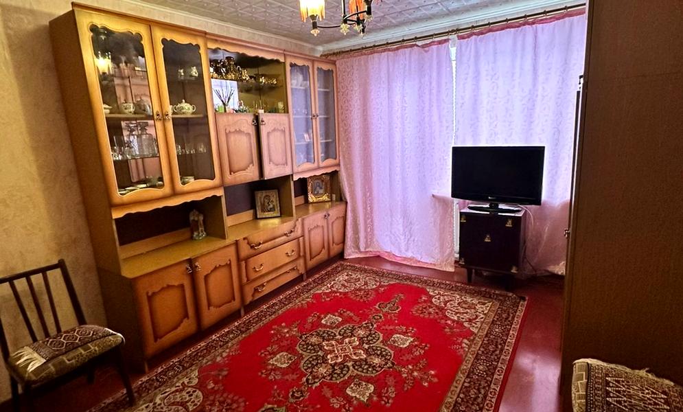Героїв Майдану вул. (Сабурова), 25а
