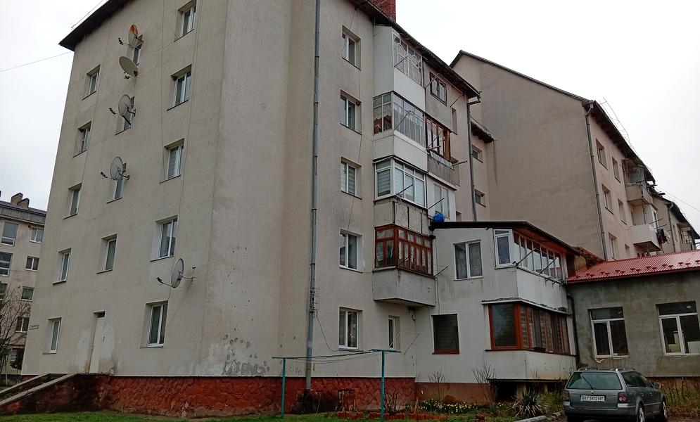 Української Армії вул. (Ломоносова), 4