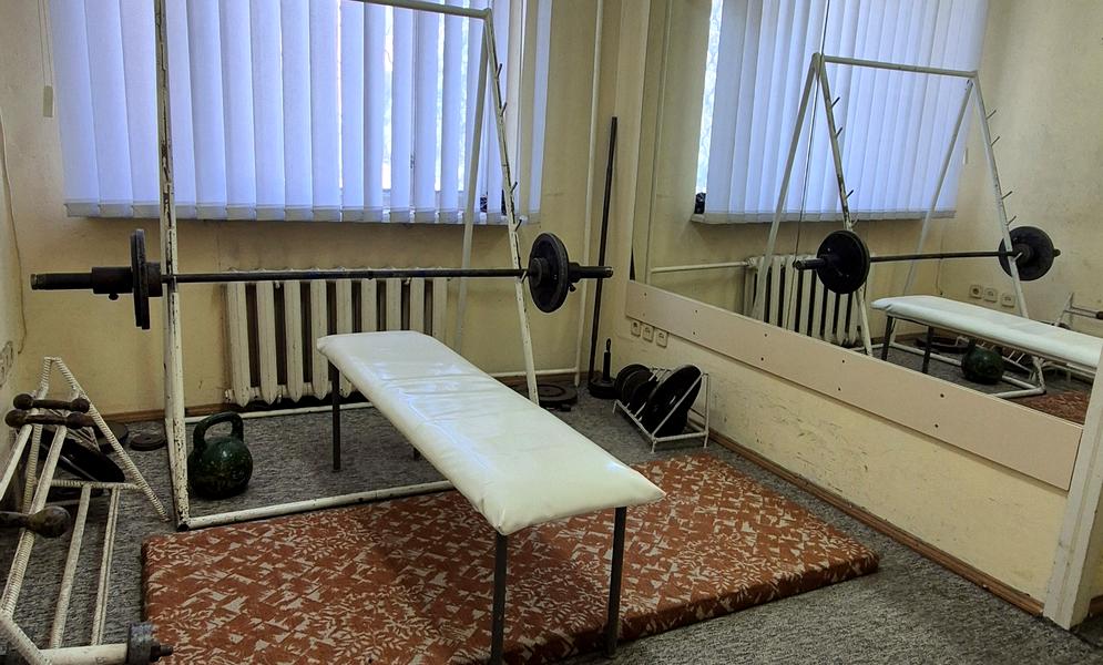 Парусна вул. (Героїв Сталінграду), 2