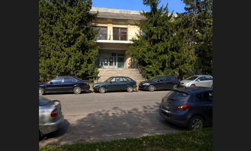 Кухарева, 42