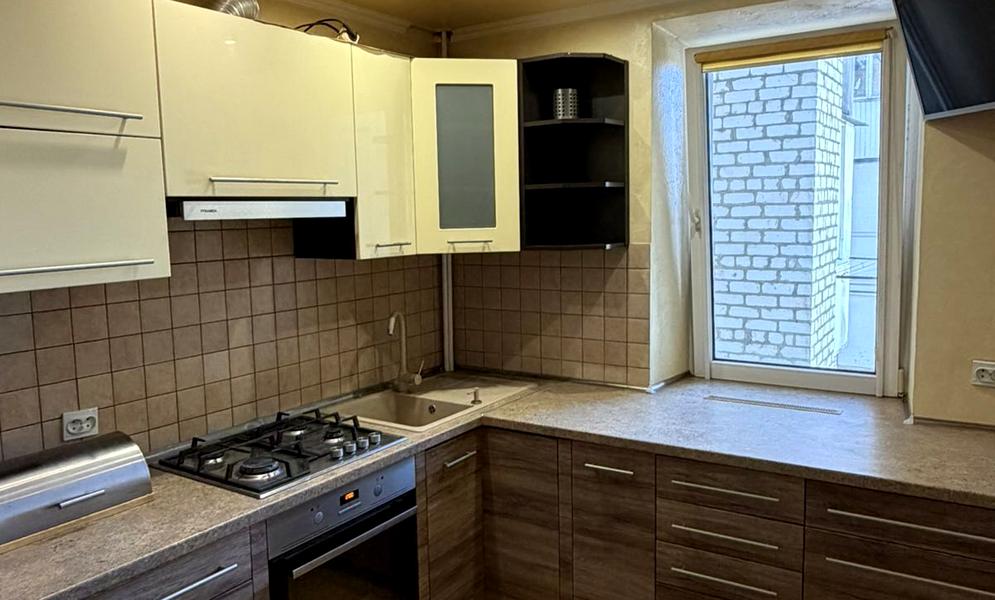 Чубинського вул., 23