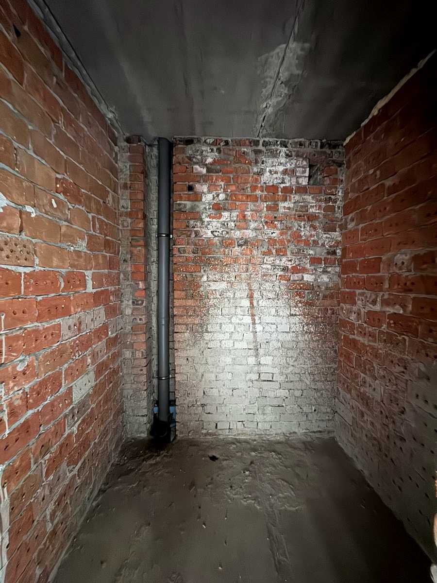 1823047546656680