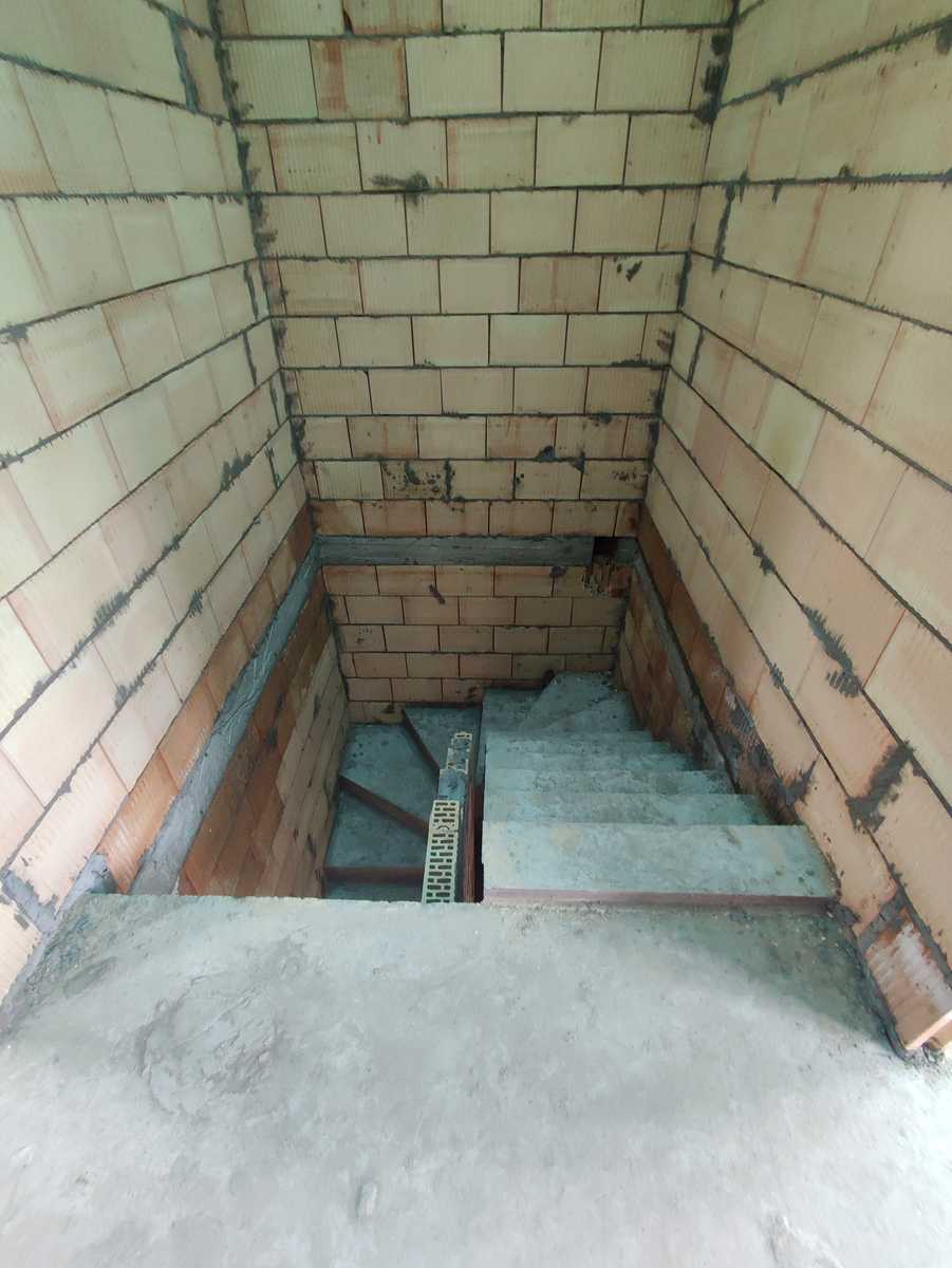 1836630957301501