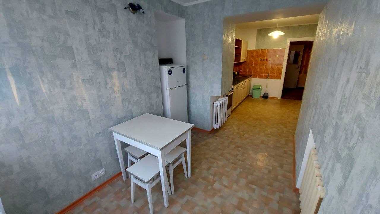 1758332619965330