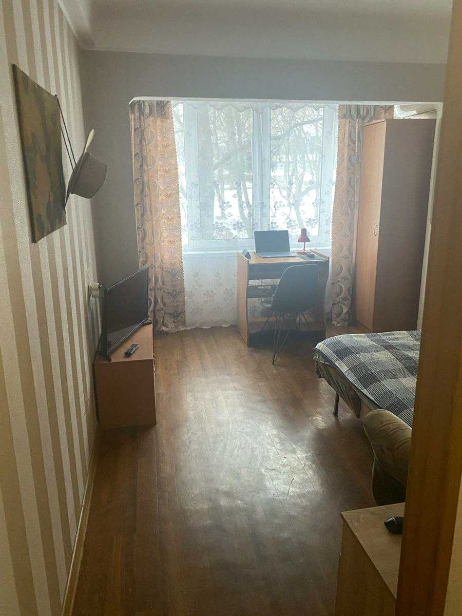1825755184682250
