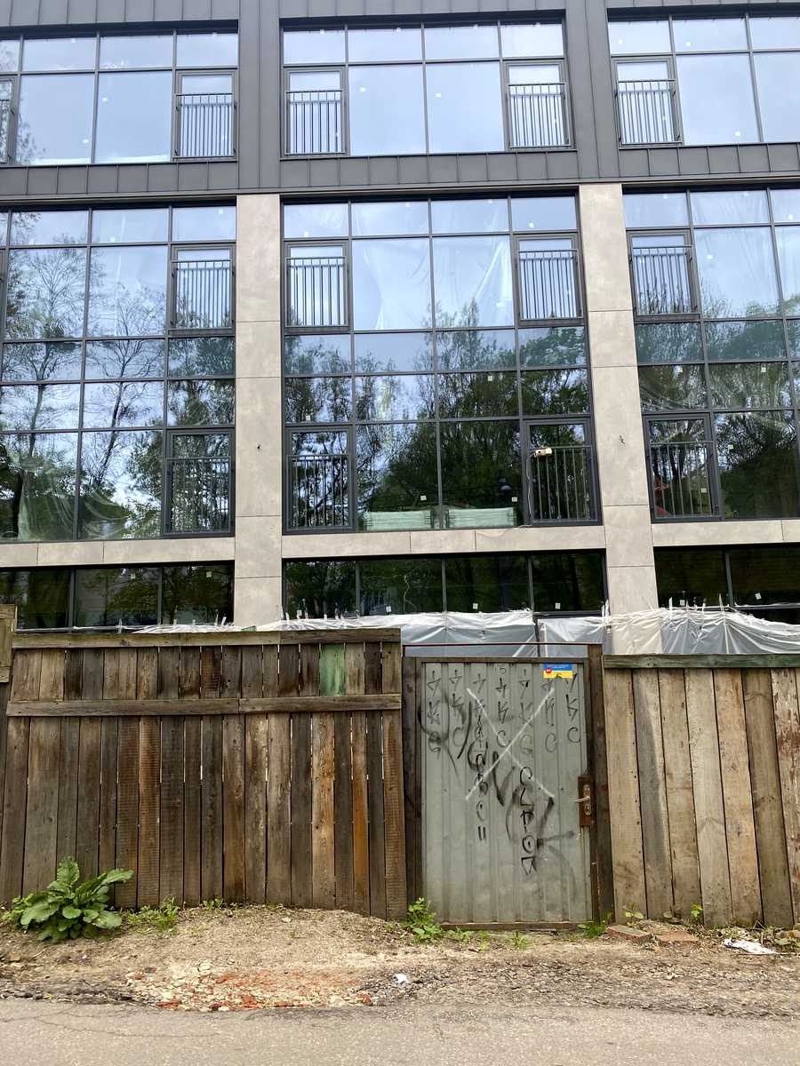 1764356750955294