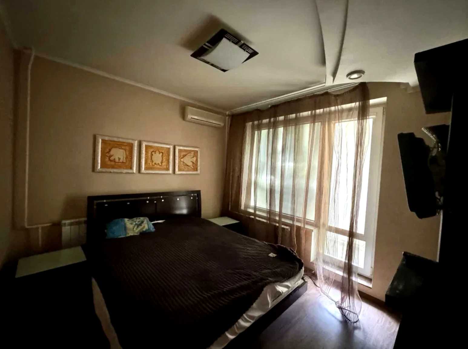 1845167072377070