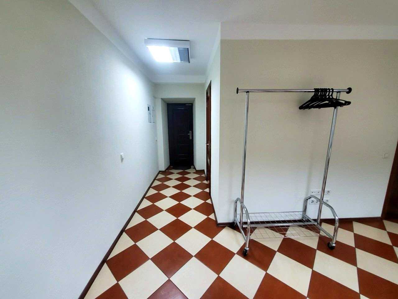 1796772786190562