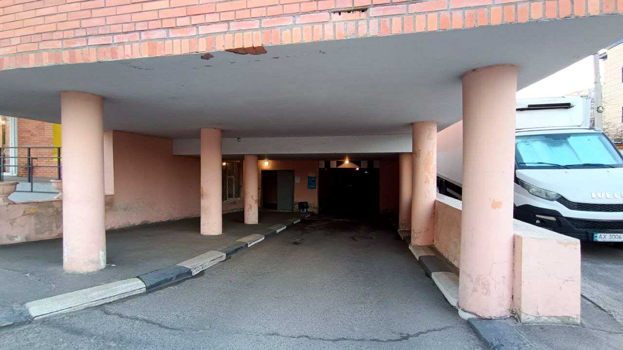 1828553441476185
