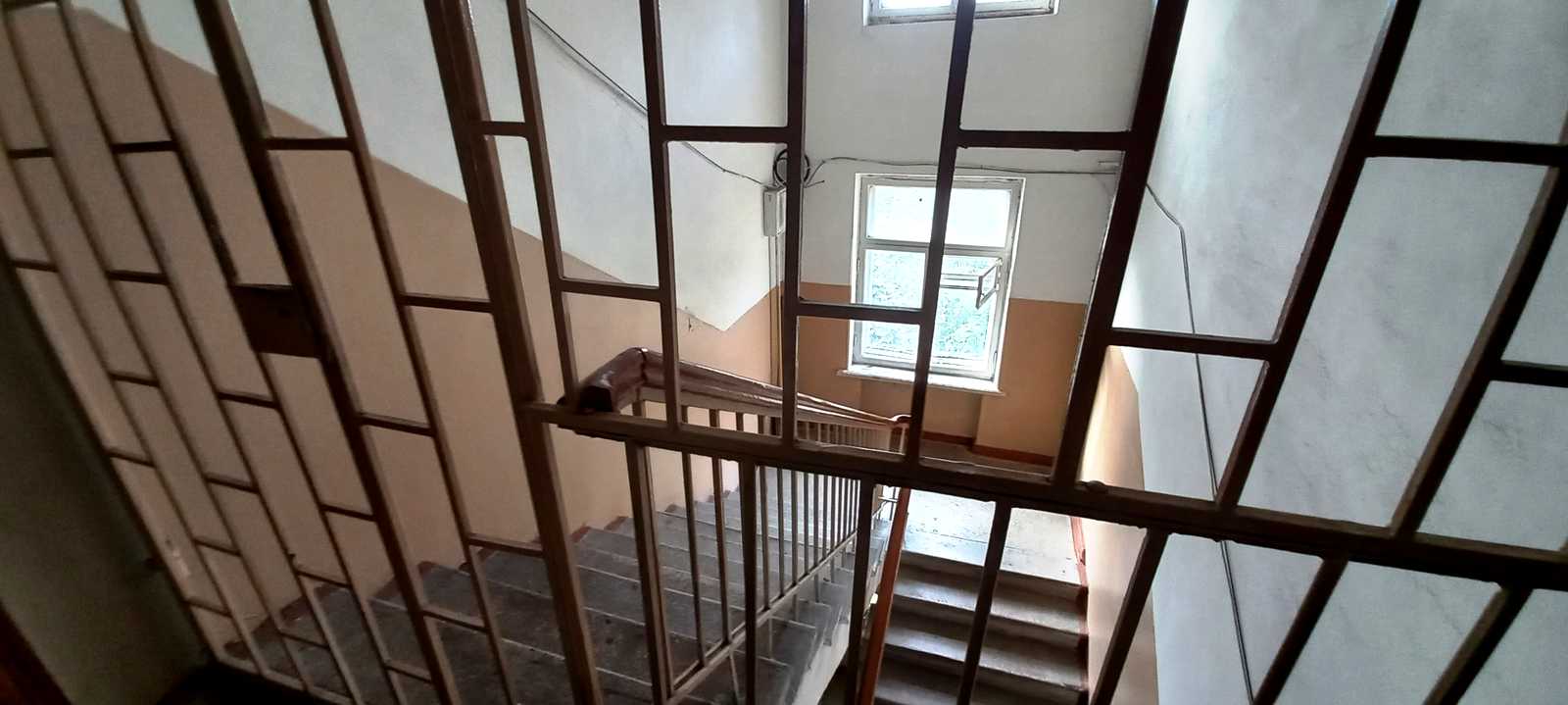 1810895700640690