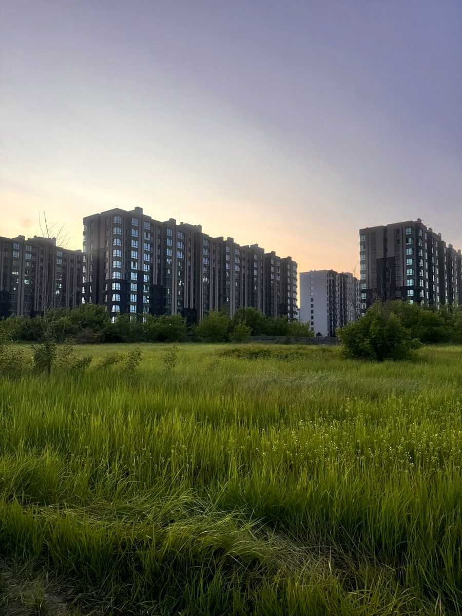1835349459800891