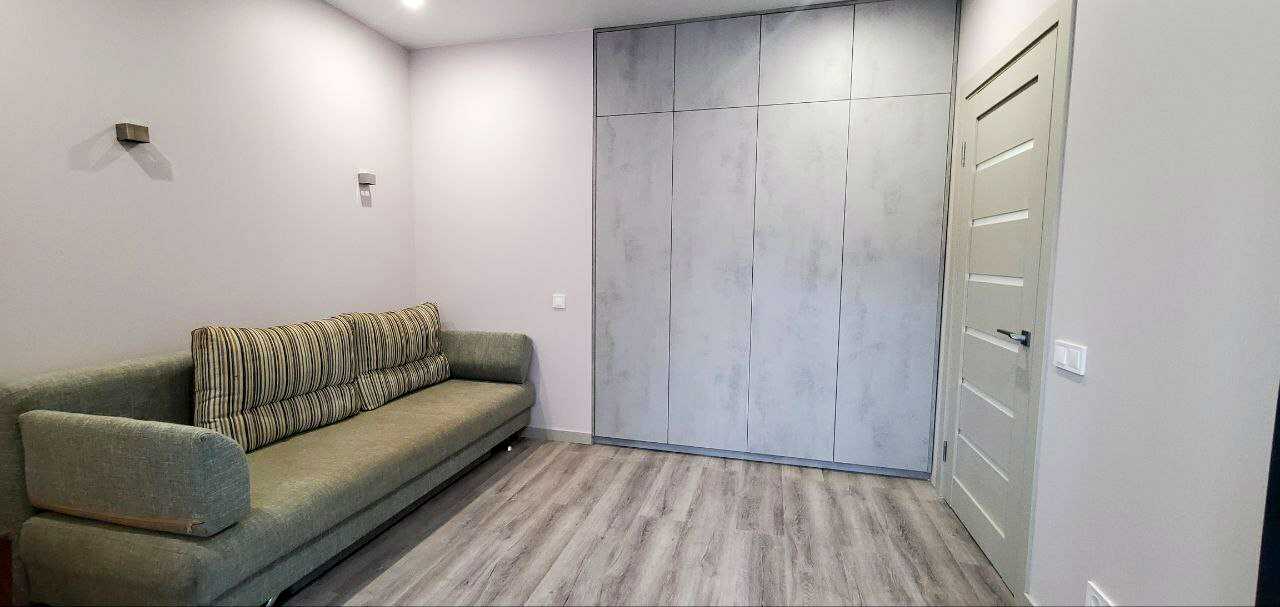 1789412883438827
