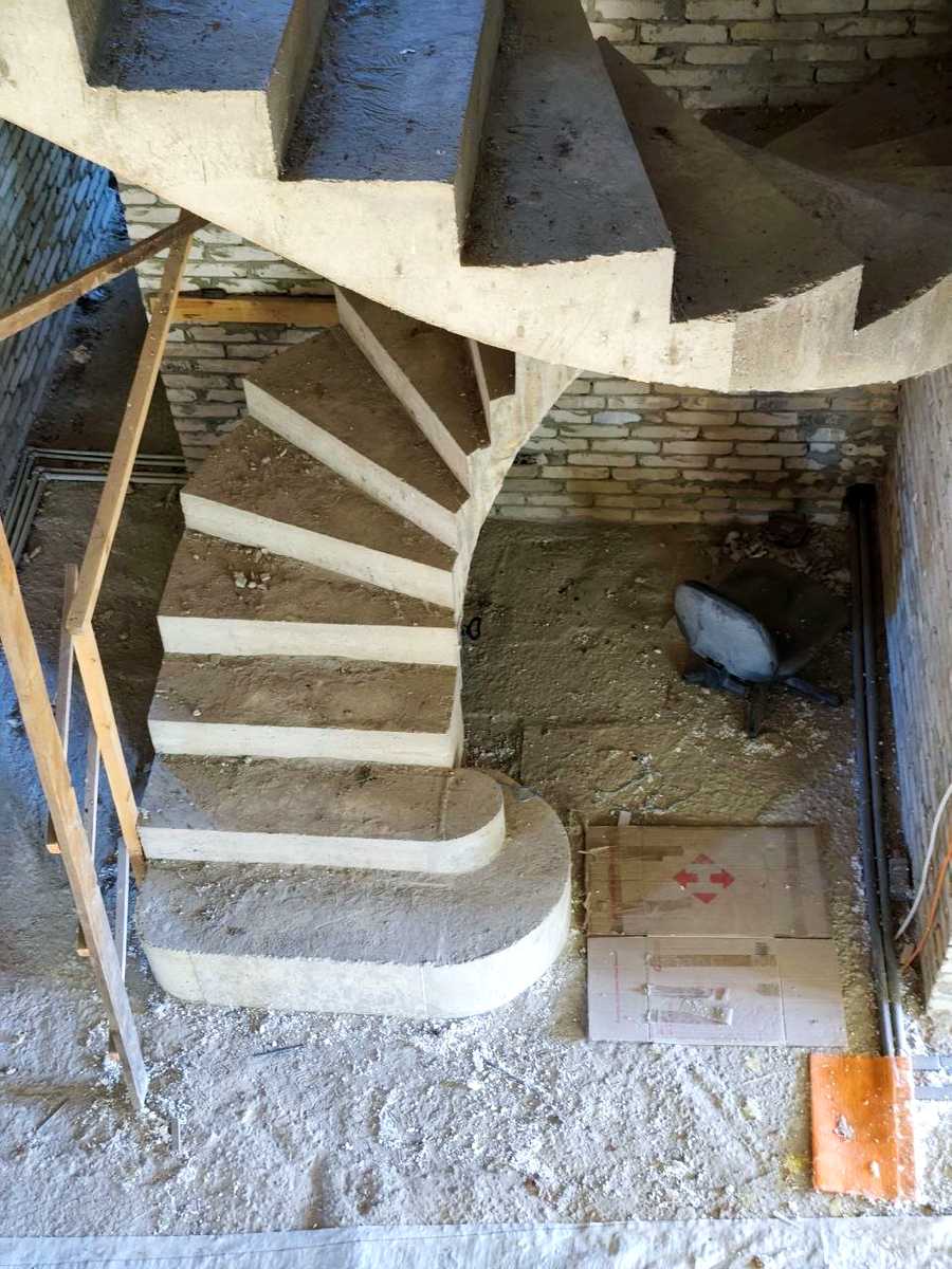 1844267063830298