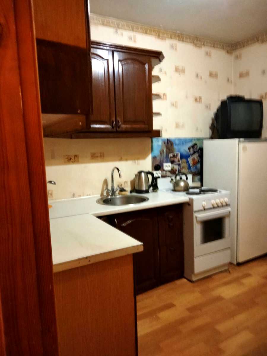 1780450833856356