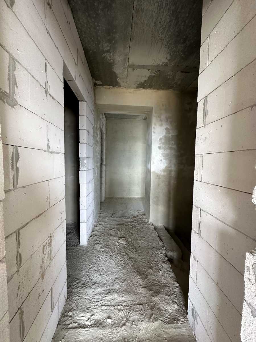 1831222097664565