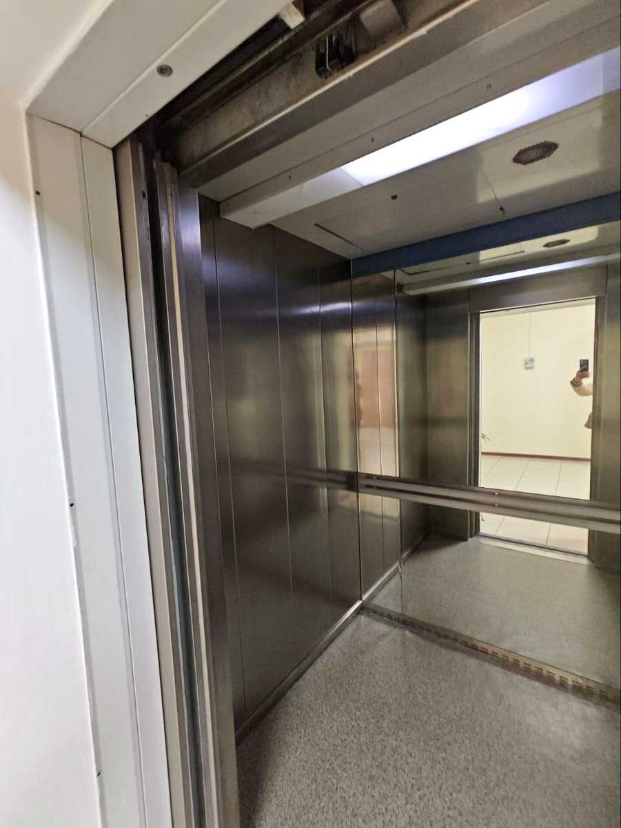 1828829918028625