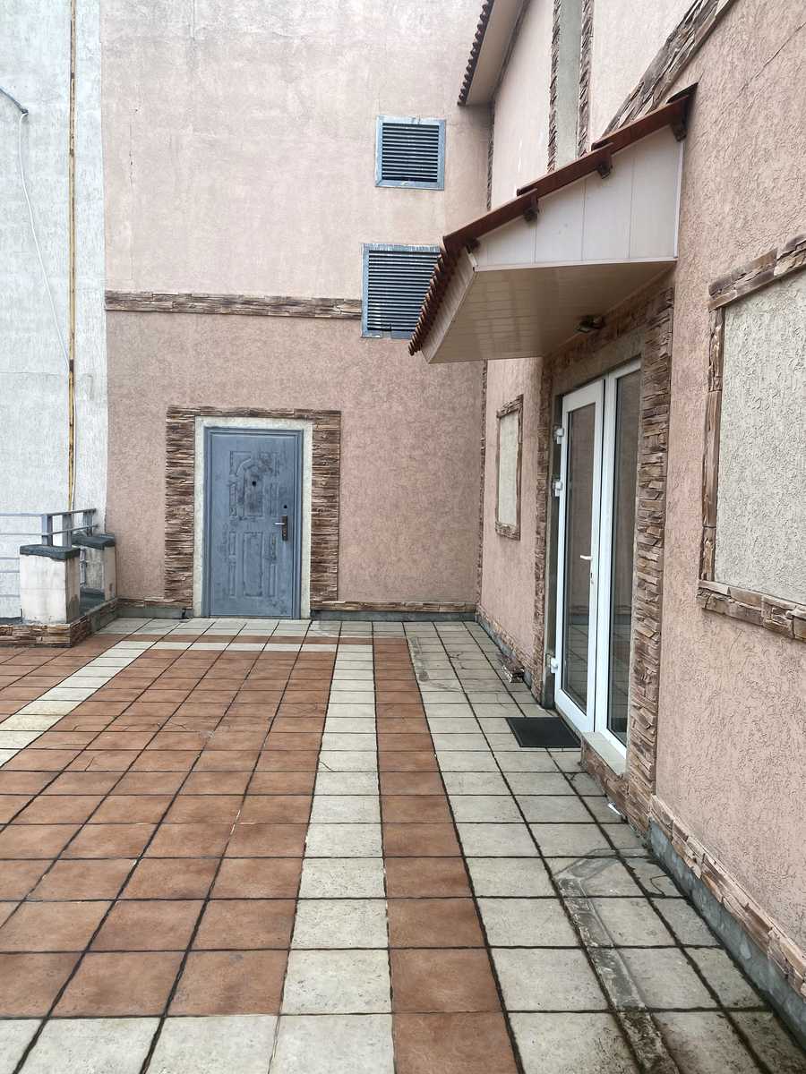 1770700094393672