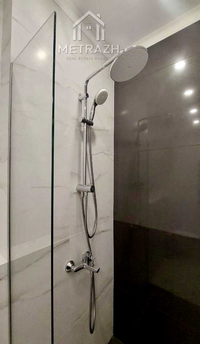 1830569555797576