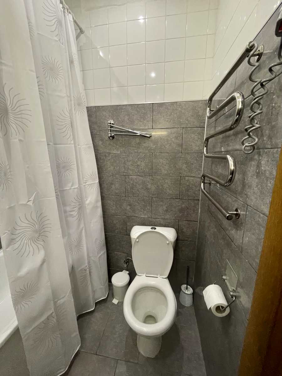 1833475523146937