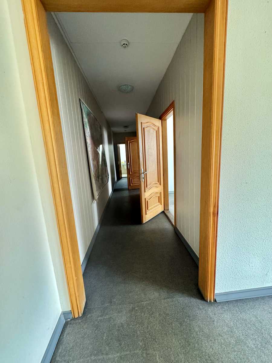 1834819482480709