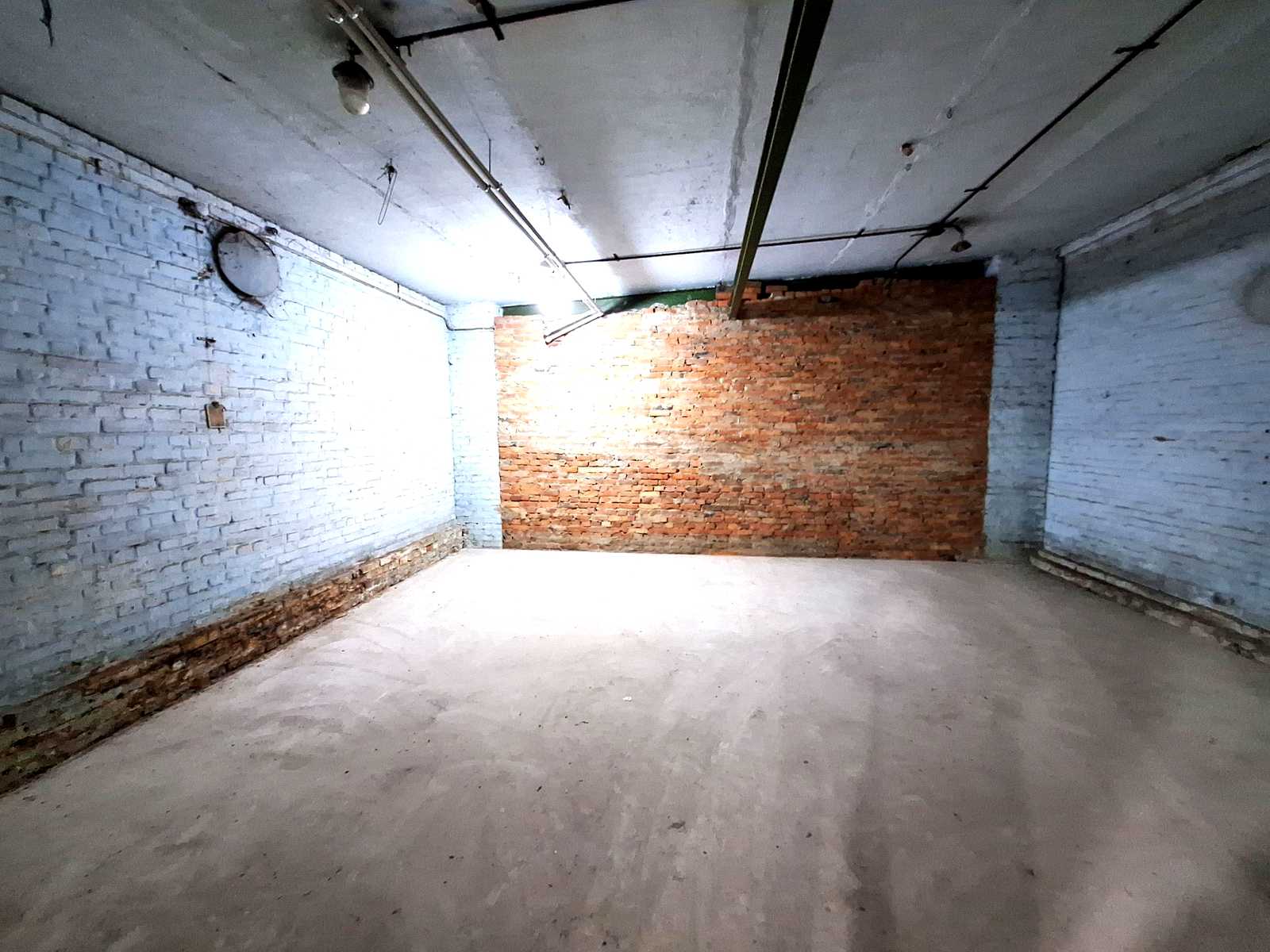 1843943336679385