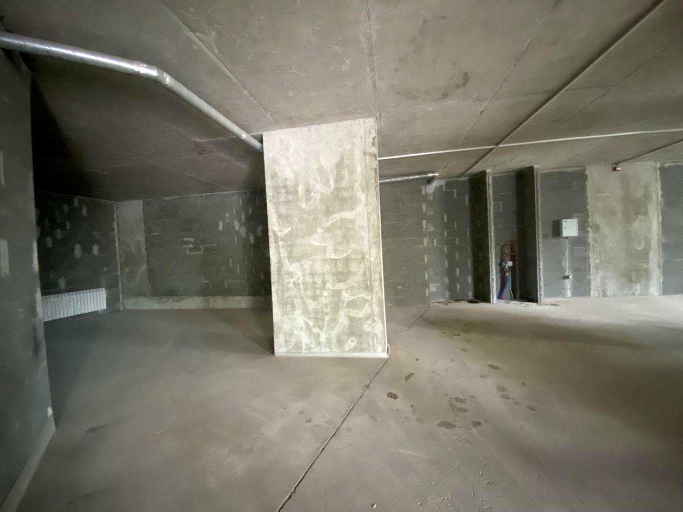 1775008211562370