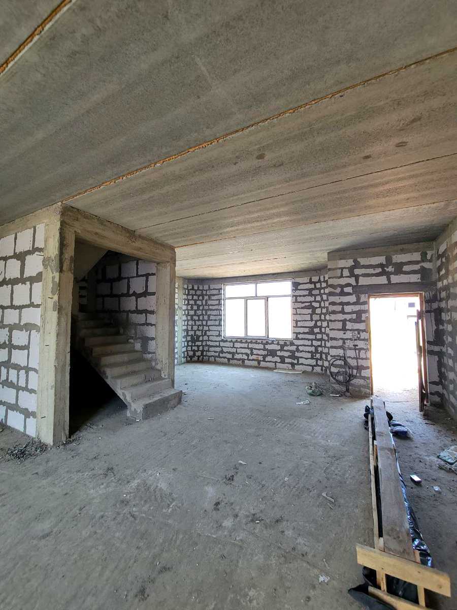 1826299768440879