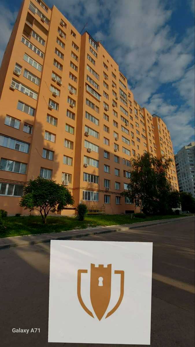1833988876072898