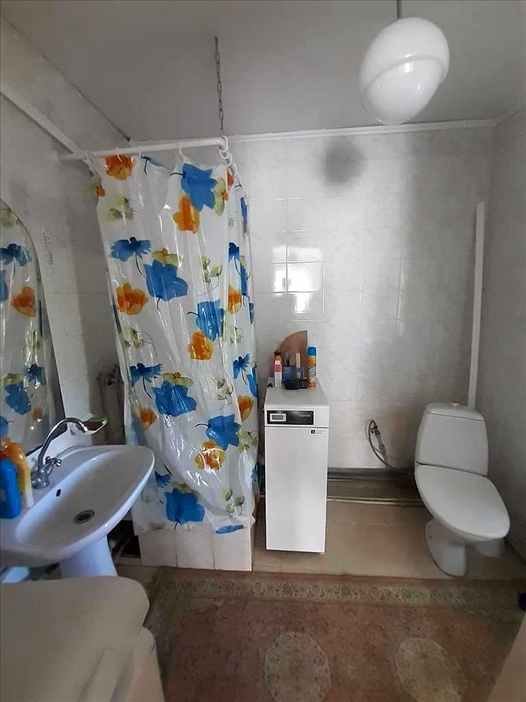 1829380523661800